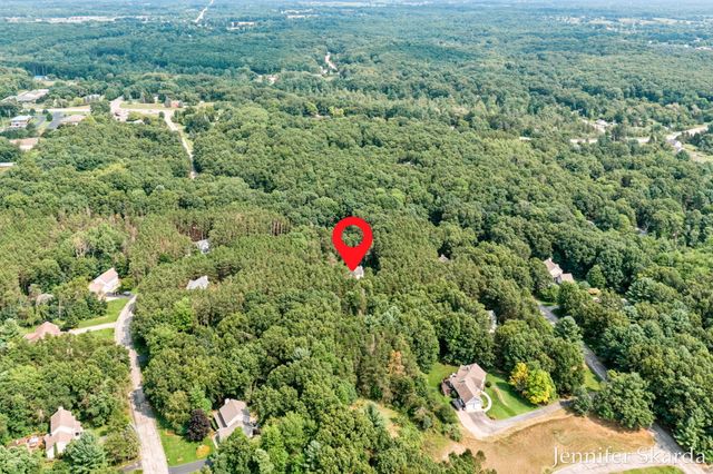 4530 Summit Forest Drive NE 14, Rockford, MI 49341