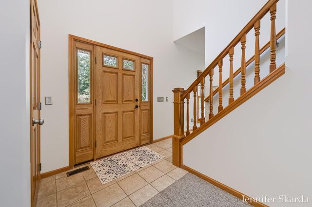 4530 Summit Forest Drive NE 14, Rockford, MI 49341
