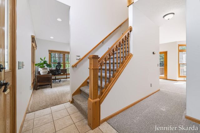4530 Summit Forest Drive NE 14, Rockford, MI 49341