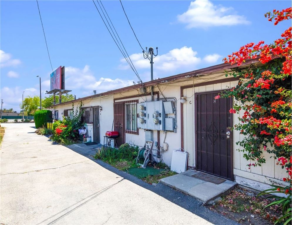 Image 14 of property listing at 1341 -1343 E Las Tunas Drive, San Gabriel, CA 91776