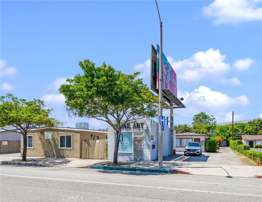 Image 22 of property listing at 1341 -1343 E Las Tunas Drive, San Gabriel, CA 91776