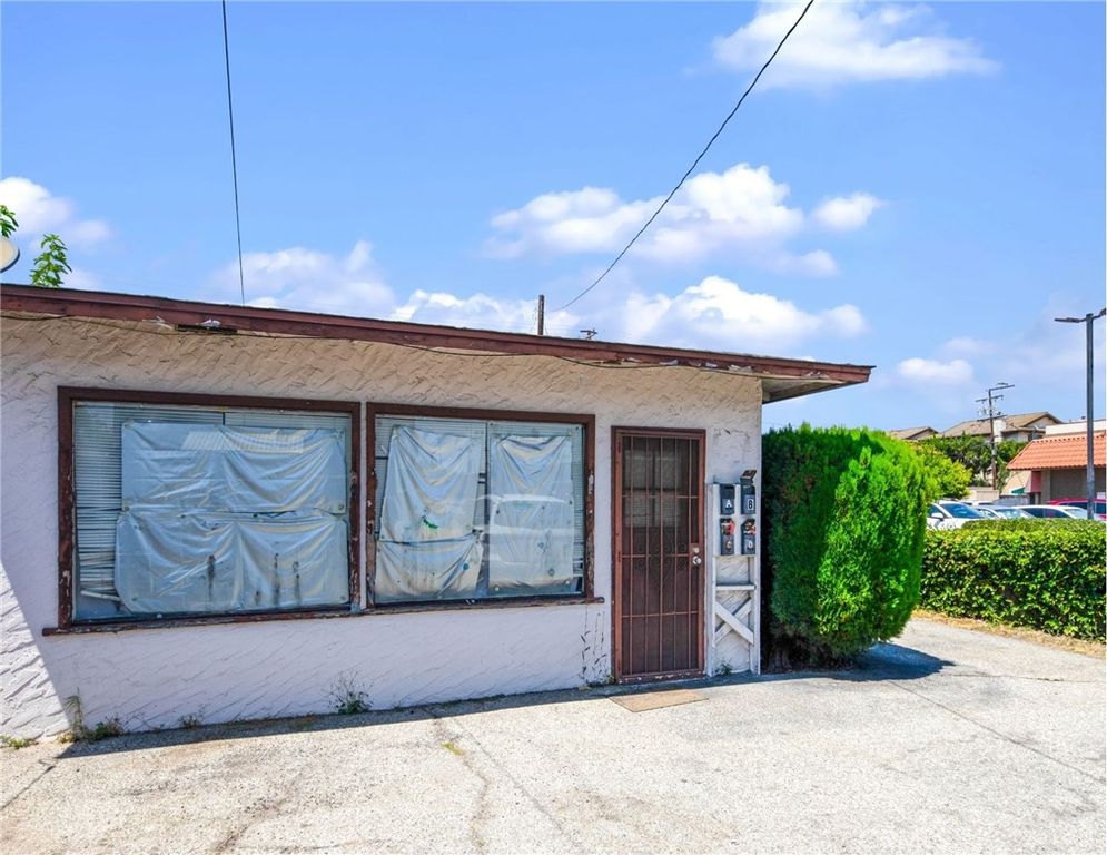 Image 9 of property listing at 1341 -1343 E Las Tunas Drive, San Gabriel, CA 91776
