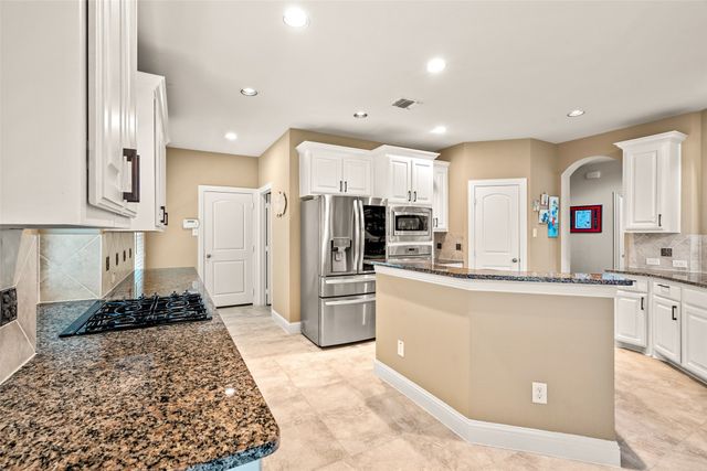 8255 Lindsay Gardens, The Colony, TX 75056