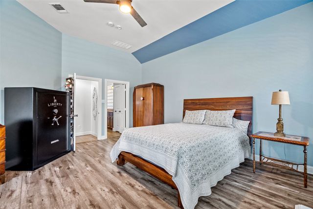 8255 Lindsay Gardens, The Colony, TX 75056