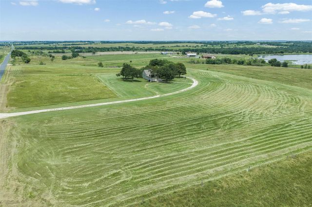 1542 County Road 451, Coupland, TX 78615