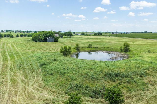 1542 County Road 451, Coupland, TX 78615