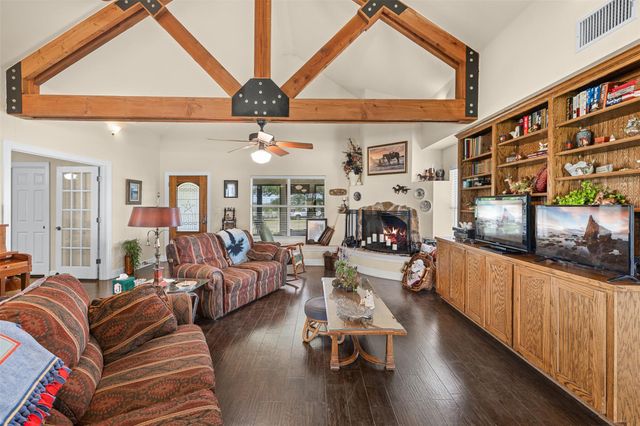 1542 County Road 451, Coupland, TX 78615