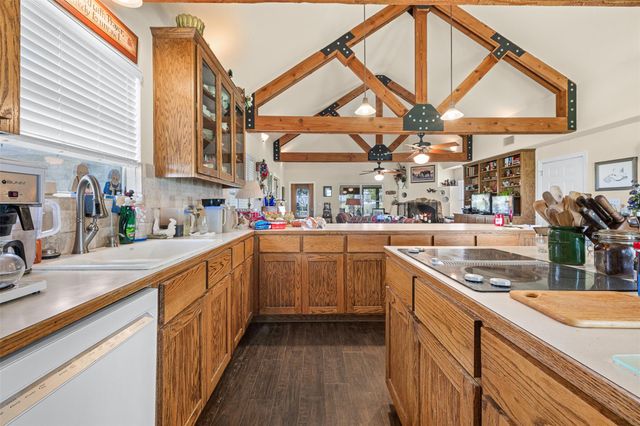 1542 County Road 451, Coupland, TX 78615