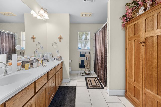 1542 County Road 451, Coupland, TX 78615