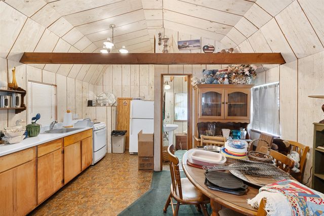 1542 County Road 451, Coupland, TX 78615