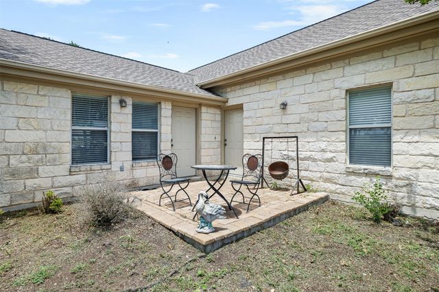 1542 County Road 451, Coupland, TX 78615