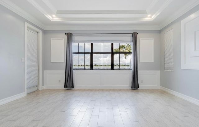 8680 W Watercrest Cir Circle W, Parkland, FL 33076