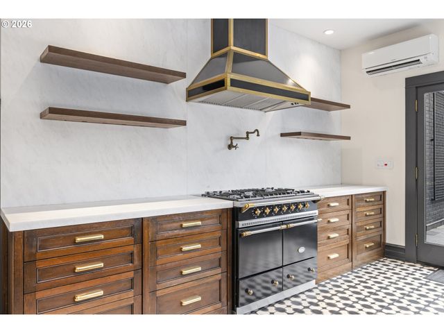 1408 Sw VISTA Ave, Portland, OR 97201