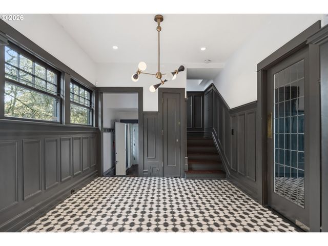 1408 Sw VISTA Ave, Portland, OR 97201