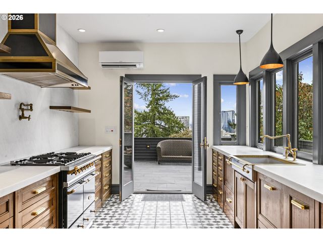 1408 Sw VISTA Ave, Portland, OR 97201