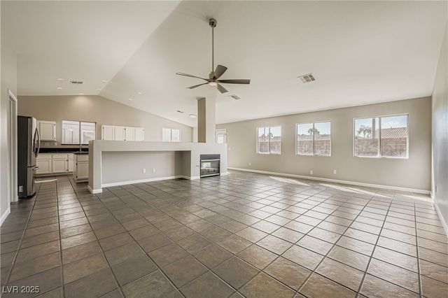 9513 Kelly Creek Avenue, Las Vegas, NV 89129