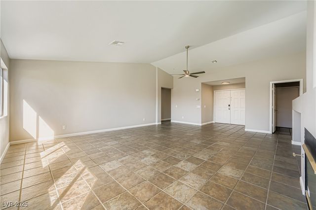 9513 Kelly Creek Avenue, Las Vegas, NV 89129