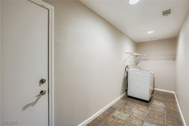 9513 Kelly Creek Avenue, Las Vegas, NV 89129