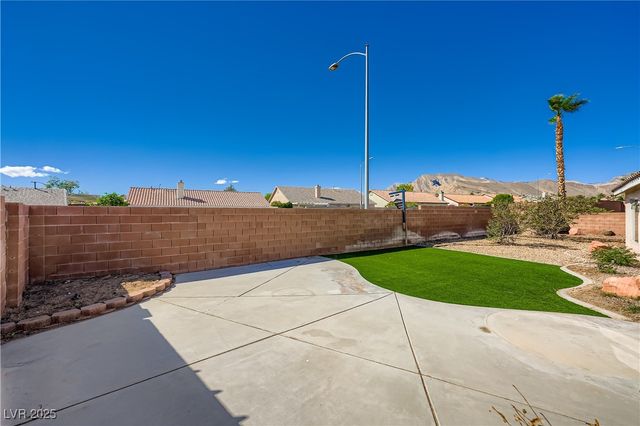 9513 Kelly Creek Avenue, Las Vegas, NV 89129