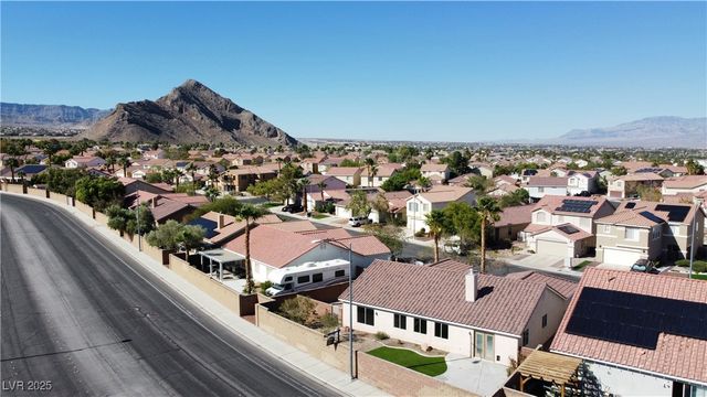 9513 Kelly Creek Avenue, Las Vegas, NV 89129