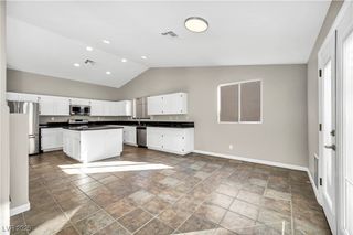 9513 Kelly Creek Avenue, Las Vegas, NV 89129