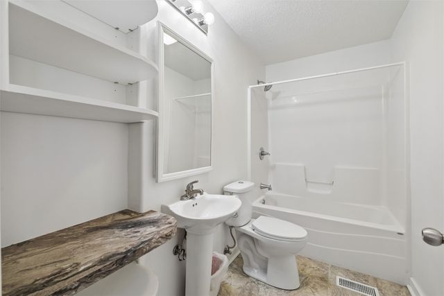 1544 Royer Street, Des Moines, IA 50316