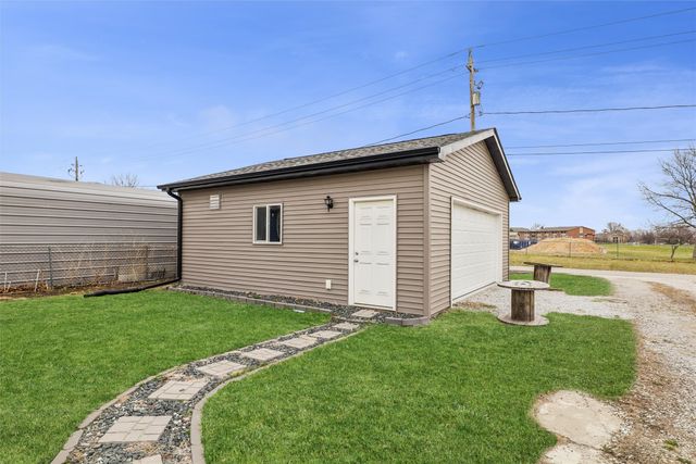 1544 Royer Street, Des Moines, IA 50316