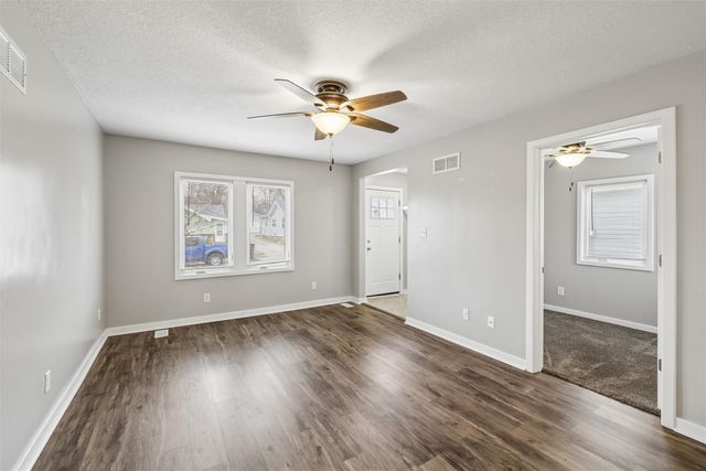 1544 Royer Street, Des Moines, IA 50316