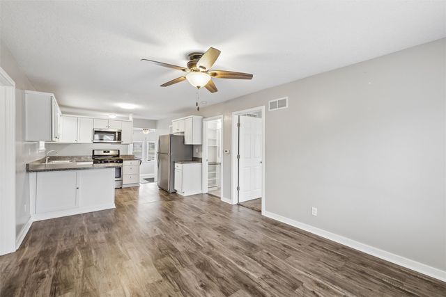 1544 Royer Street, Des Moines, IA 50316