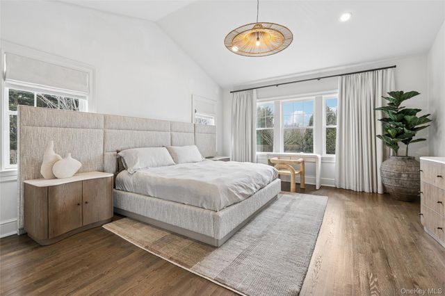 22 Summer Drive, Southampton, NY 11968
