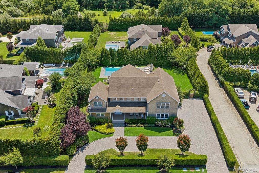 22 Summer Drive, Southampton, NY 11968