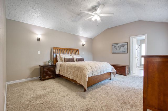 15818 Beechnut Street, Houston, TX 77083