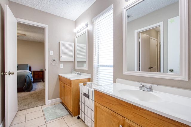 15818 Beechnut Street, Houston, TX 77083