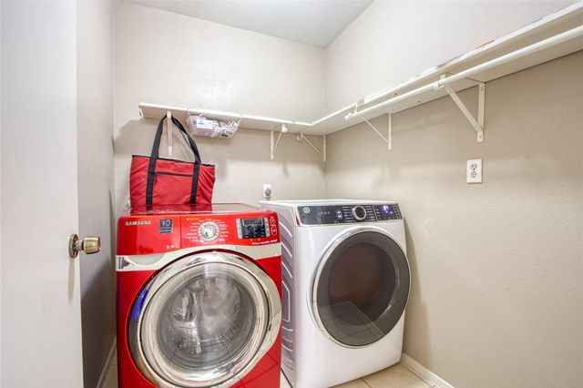 15818 Beechnut Street, Houston, TX 77083