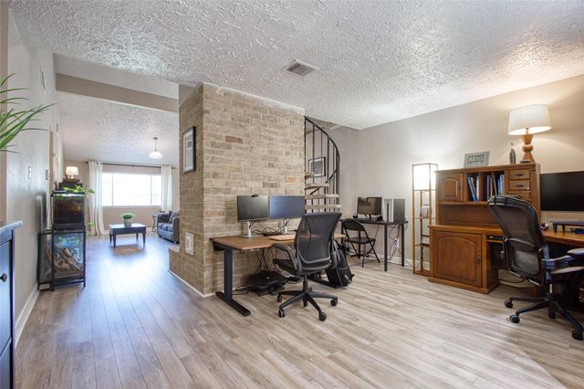 15818 Beechnut Street, Houston, TX 77083