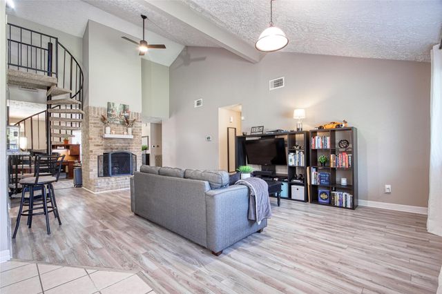 15818 Beechnut Street, Houston, TX 77083