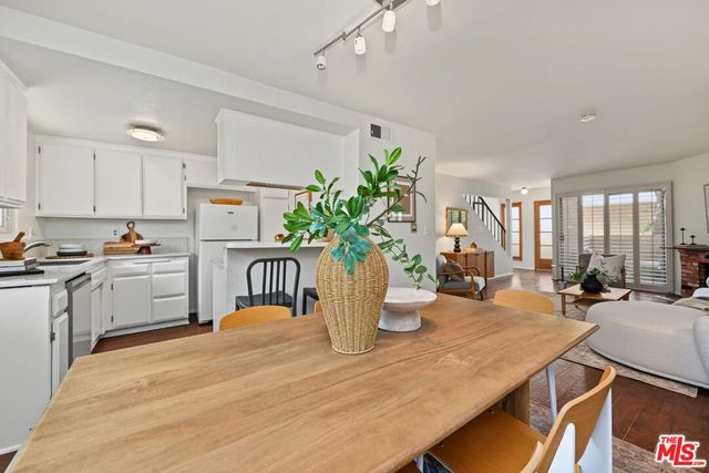 2016 Euclid Street 13, Santa Monica, CA 90405