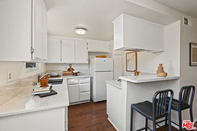 2016 Euclid Street 13, Santa Monica, CA 90405