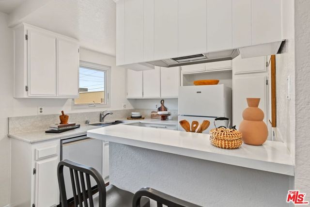 2016 Euclid Street 13, Santa Monica, CA 90405