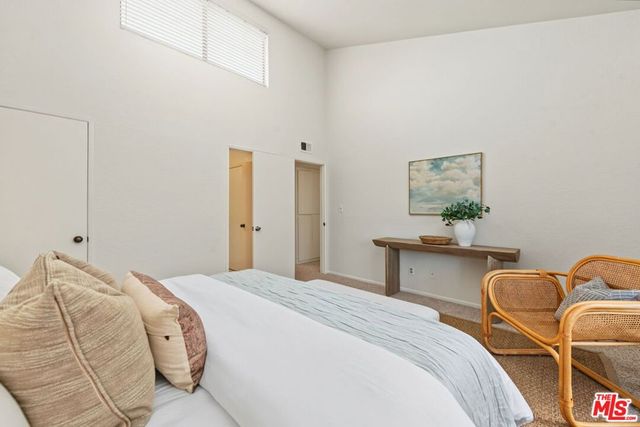 2016 Euclid Street 13, Santa Monica, CA 90405