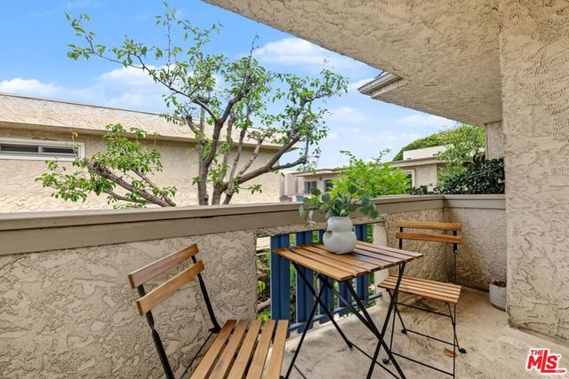 2016 Euclid Street 13, Santa Monica, CA 90405