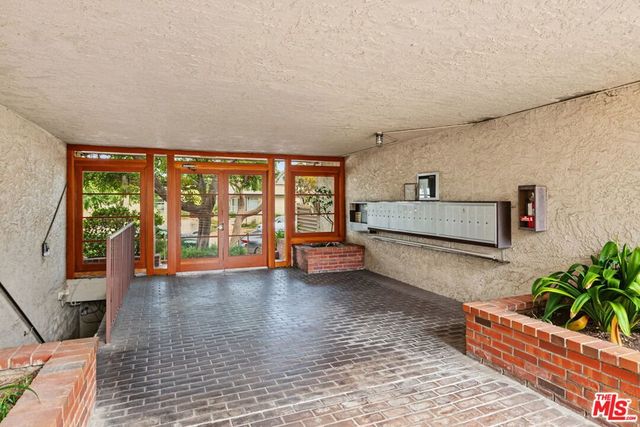2016 Euclid Street 13, Santa Monica, CA 90405