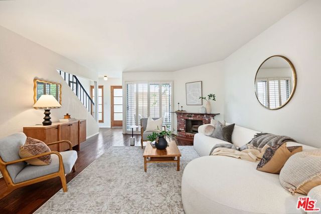 2016 Euclid Street 13, Santa Monica, CA 90405