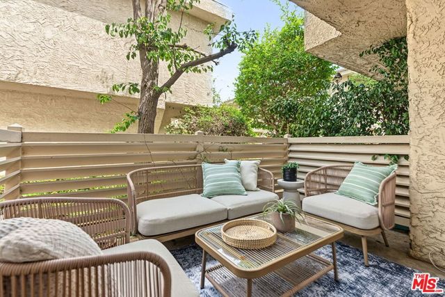 2016 Euclid Street 13, Santa Monica, CA 90405