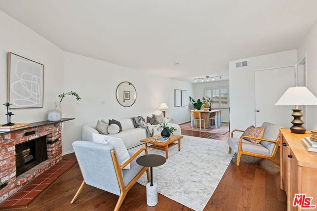 2016 Euclid Street 13, Santa Monica, CA 90405