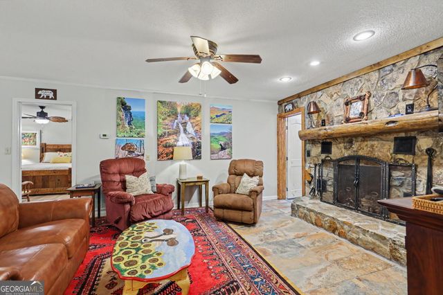 5637 Murray Cove Road, Tiger, GA 30576