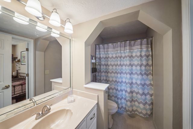 107 Agee Ct, Hendersonville, TN 37075