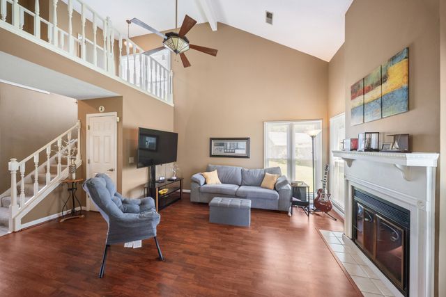107 Agee Ct, Hendersonville, TN 37075