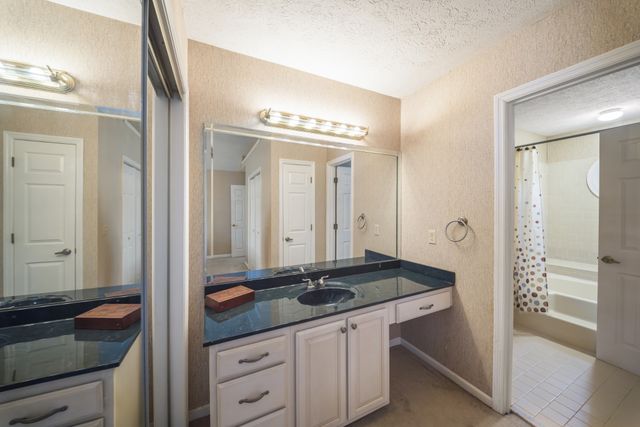 107 Agee Ct, Hendersonville, TN 37075