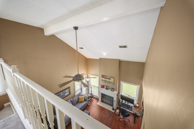 107 Agee Ct, Hendersonville, TN 37075